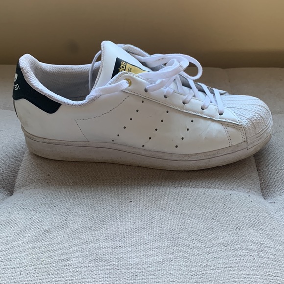 Adidas Stan Smith VS. Superstar Shell Toe Sneakers Size 5.5 - Picture 10 of 16